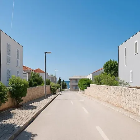 Sunny With Seaview 1273 아파트 *