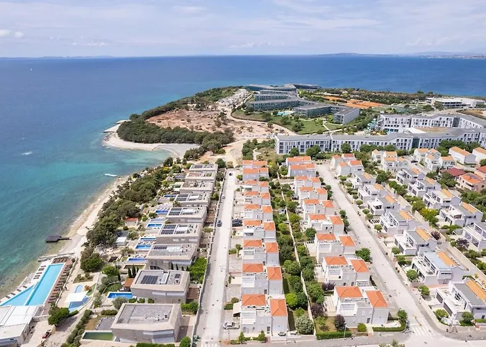 Sunny With Seaview 1273 *