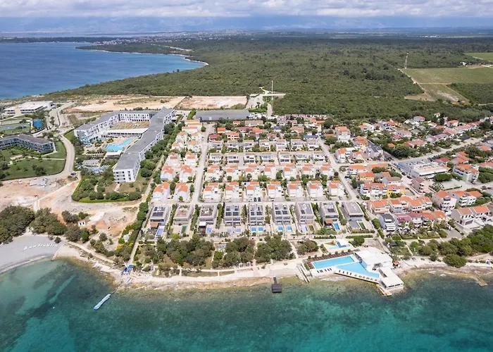 Sunny With Seaview 1273 *